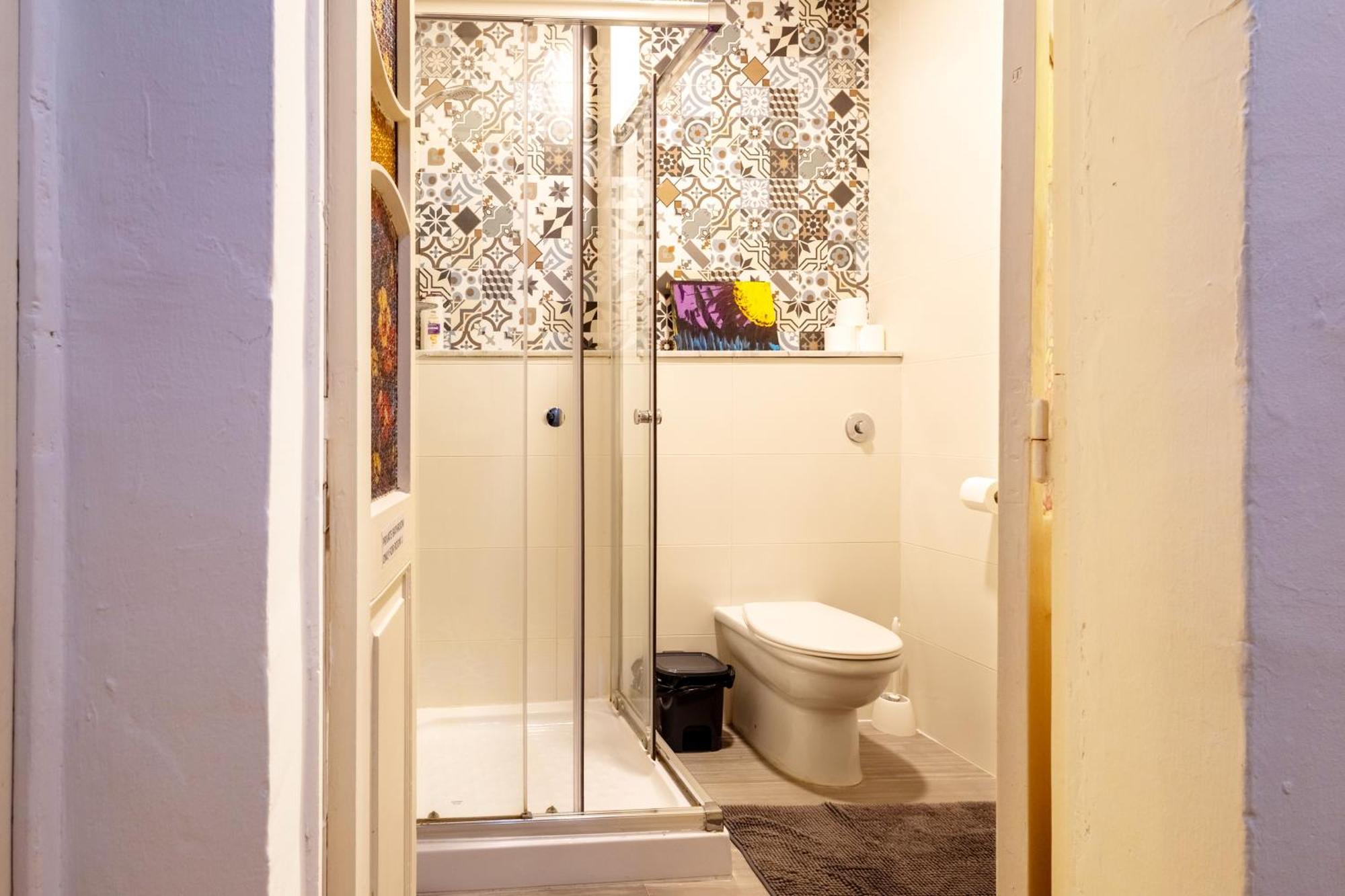 Quiet Twin Room With Private Bathroom, Not Ensuite Sliema Exterior foto